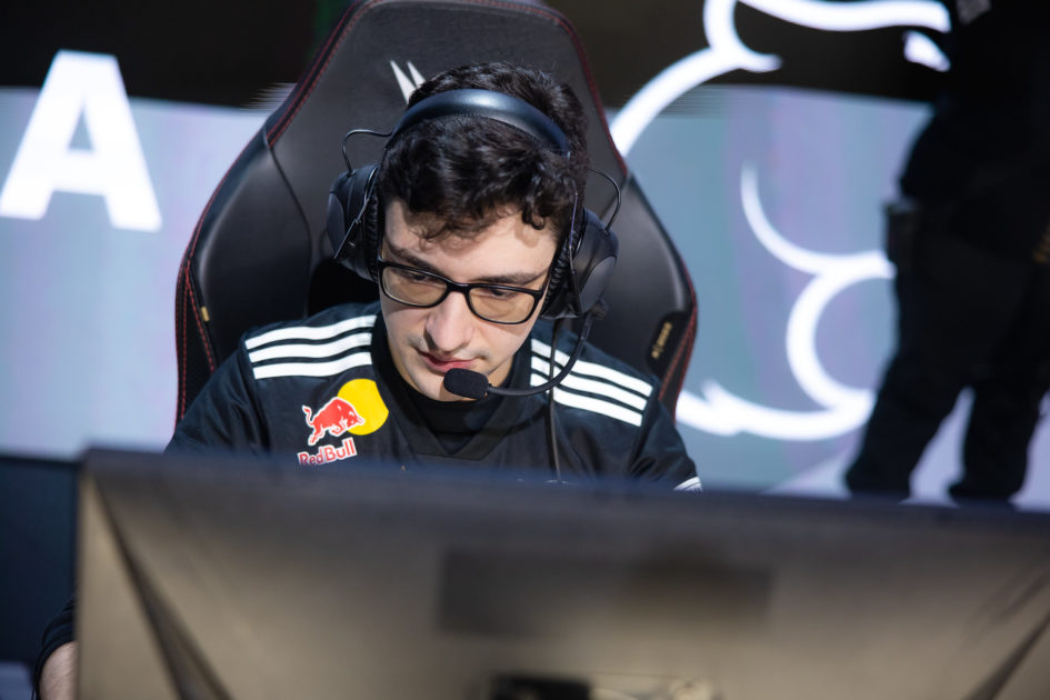 Foto de Jojo jogando pela FURIA