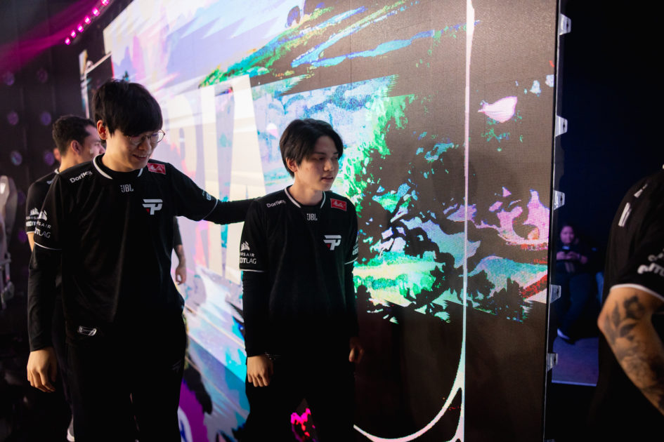 Foto de Wizer e Roamer representando a paiN Gaming.