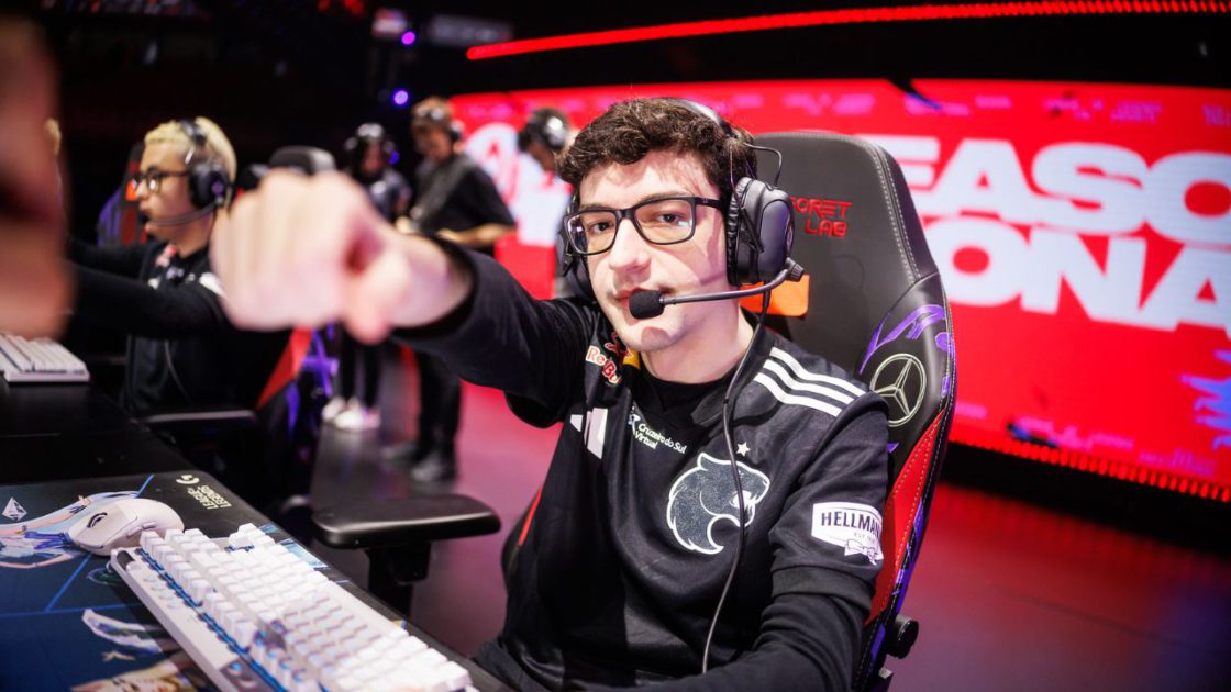 Na foto, Jojo, suporte da FURIA, no MSI 2025