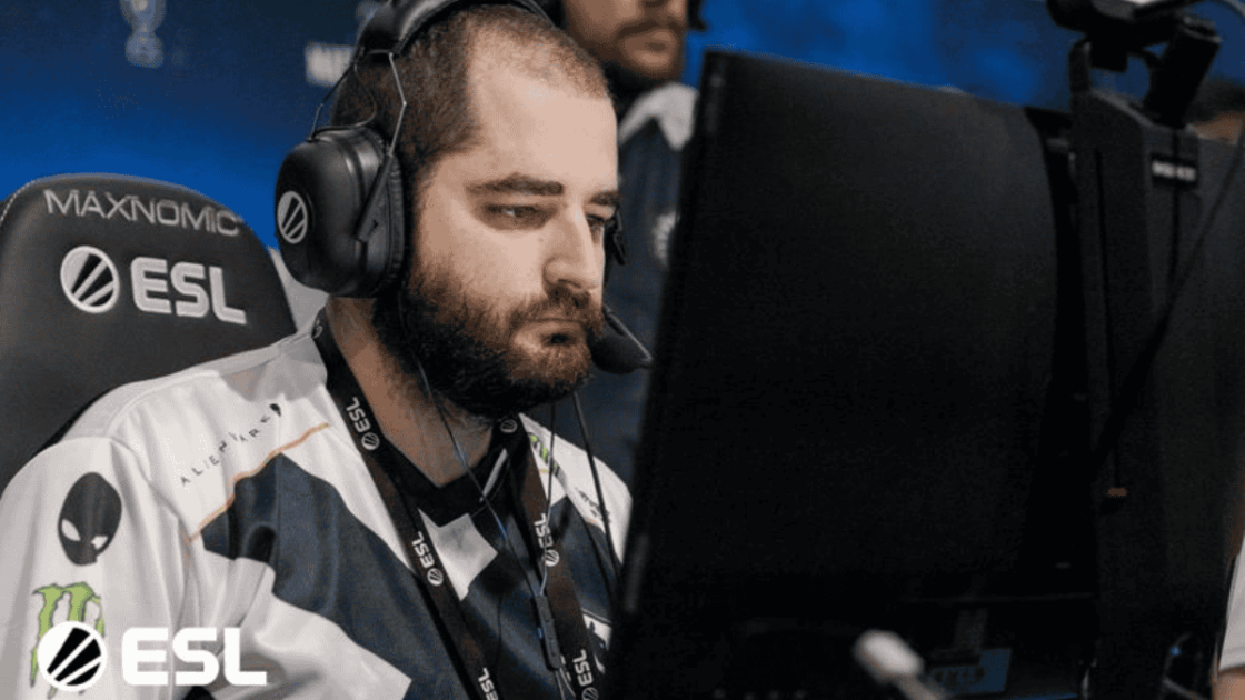 Foto de Fallen jogando pela Team Liquid.