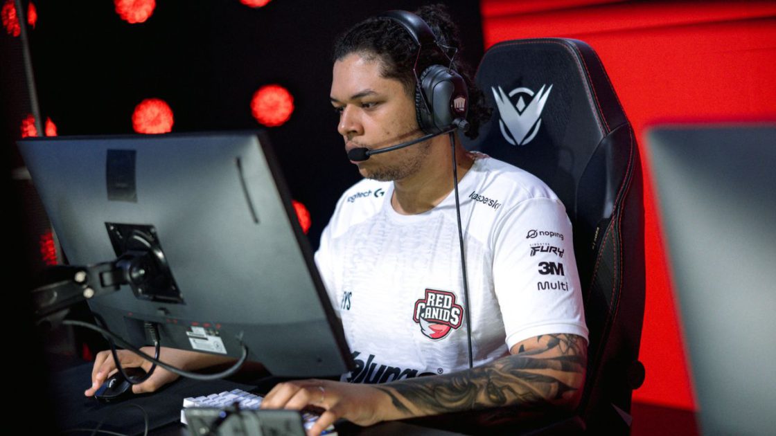 Foto do FNB, top-laner da RED Canids na LTA Sul 2025 3º split
