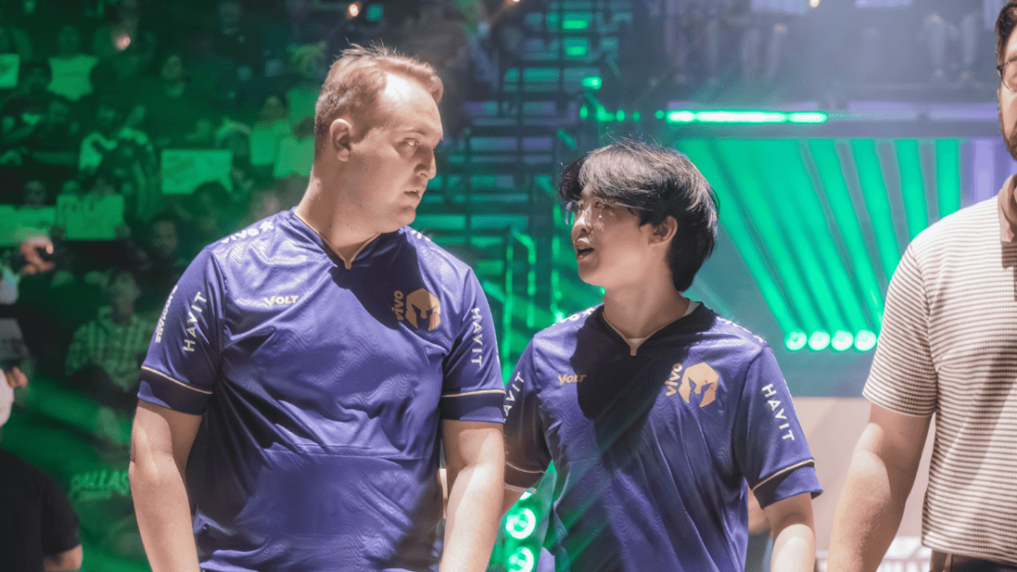 Foto de Mireu e Trymbi representando a Vivo Keyd Stars.