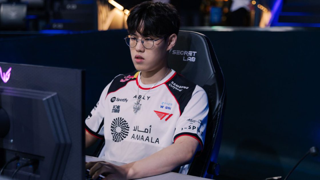 Na foto, Oner, jungler da T1