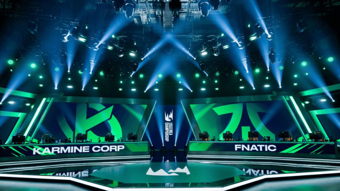 Na foto, um embate entre FNATIC contra Karmine Corp para ilustrar a matéria sobre os times da LEC em 2026