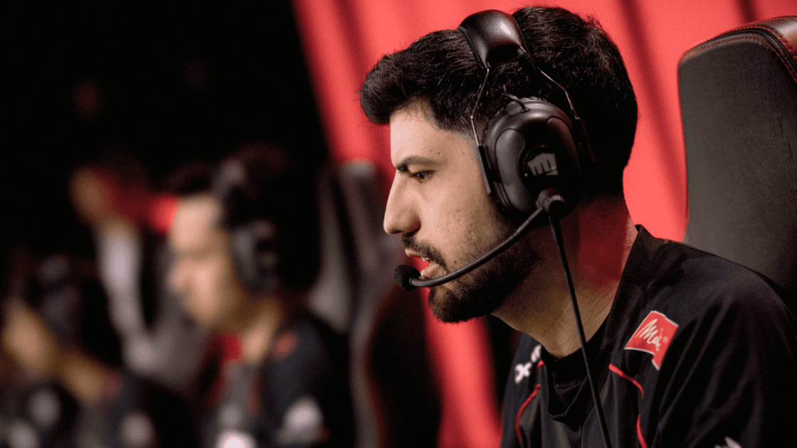 Foto de Robo jogando pela paiN.