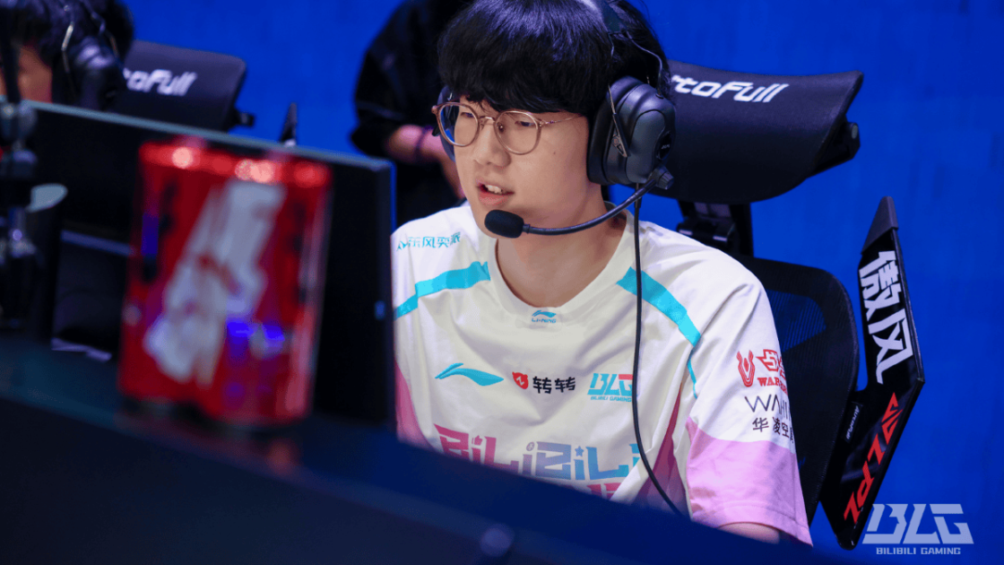 Foto de Viper representando a BLG.