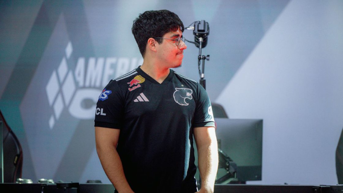 Na foto, Tatu, jungler da FURIA