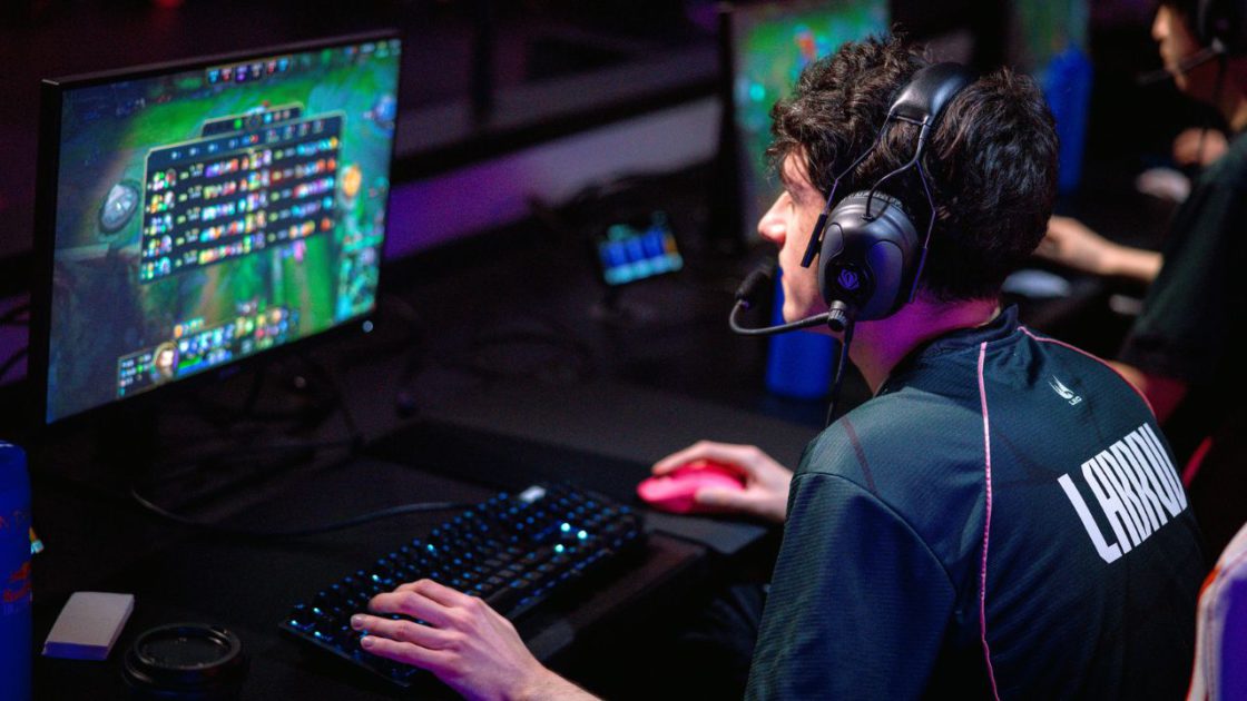 Foto de Labrov representando a G2.