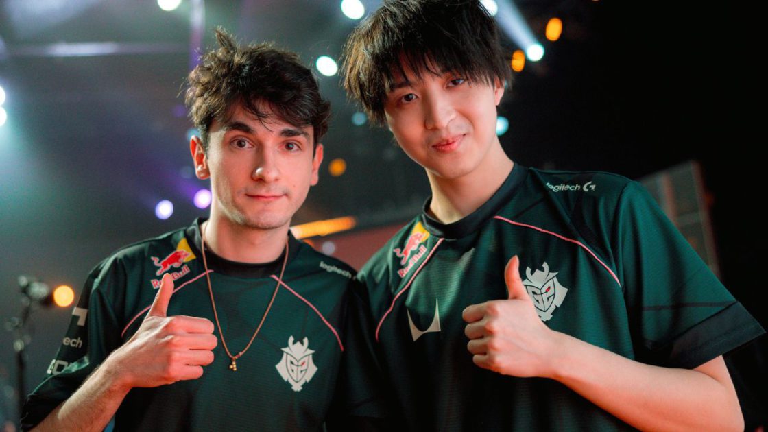 Foto de Labrov e Hans Sama representando a G2.