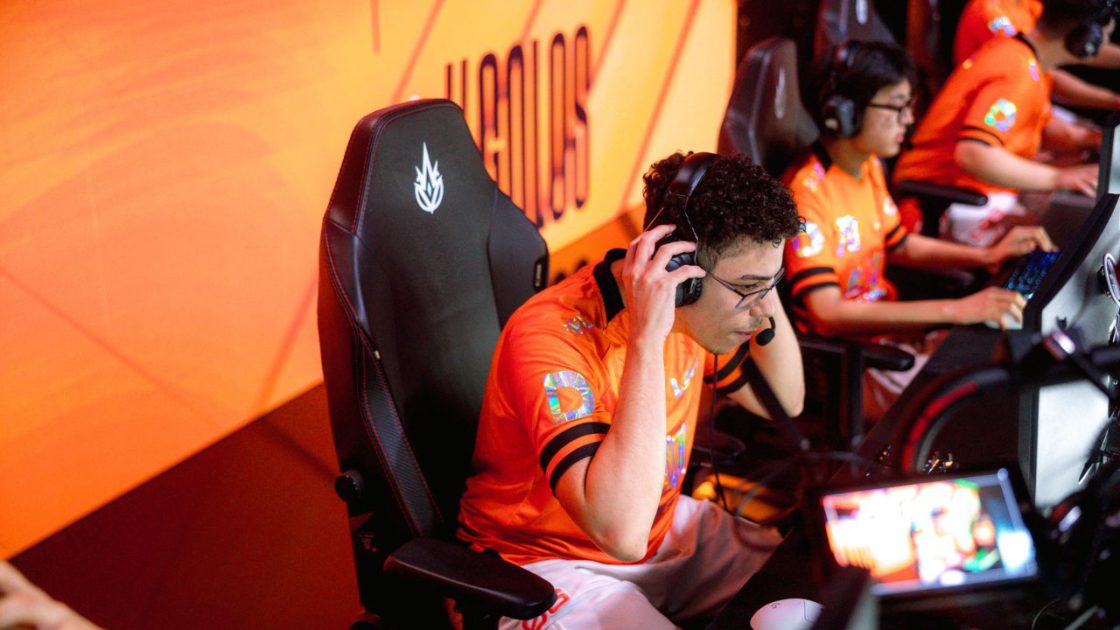 Na foto, LOS Drakehero, jungler da organização