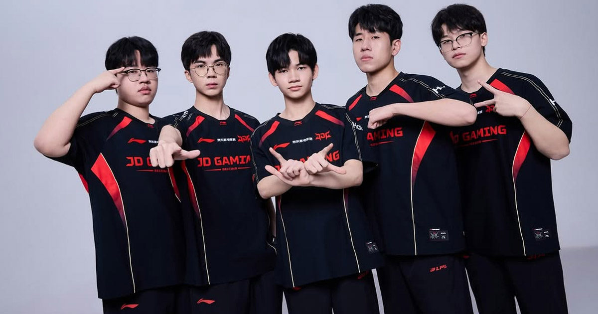 Imagem do time de LEague of Legends da JD Gaming