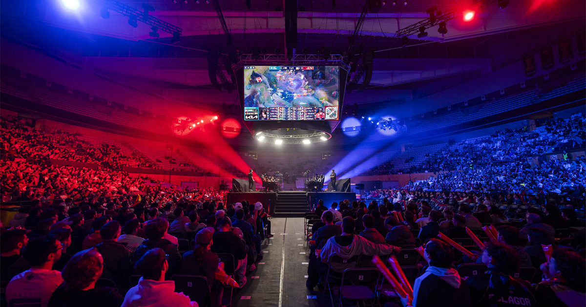 Imagem do publico presente na grande final da LEC VErsus 2026 em Barcelona