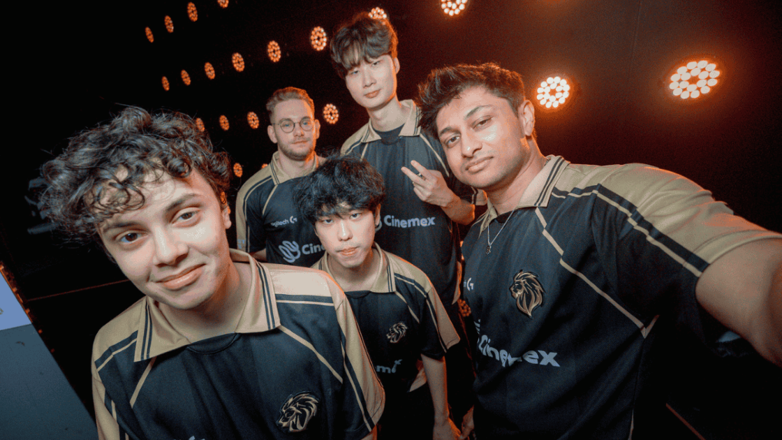 Foto da equipe da LYON no First Stand 2026.