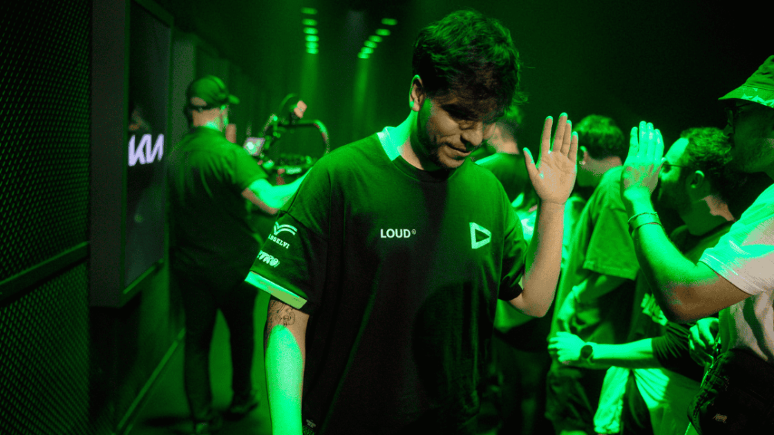 Foto de RedBert, suporte da LOUD.