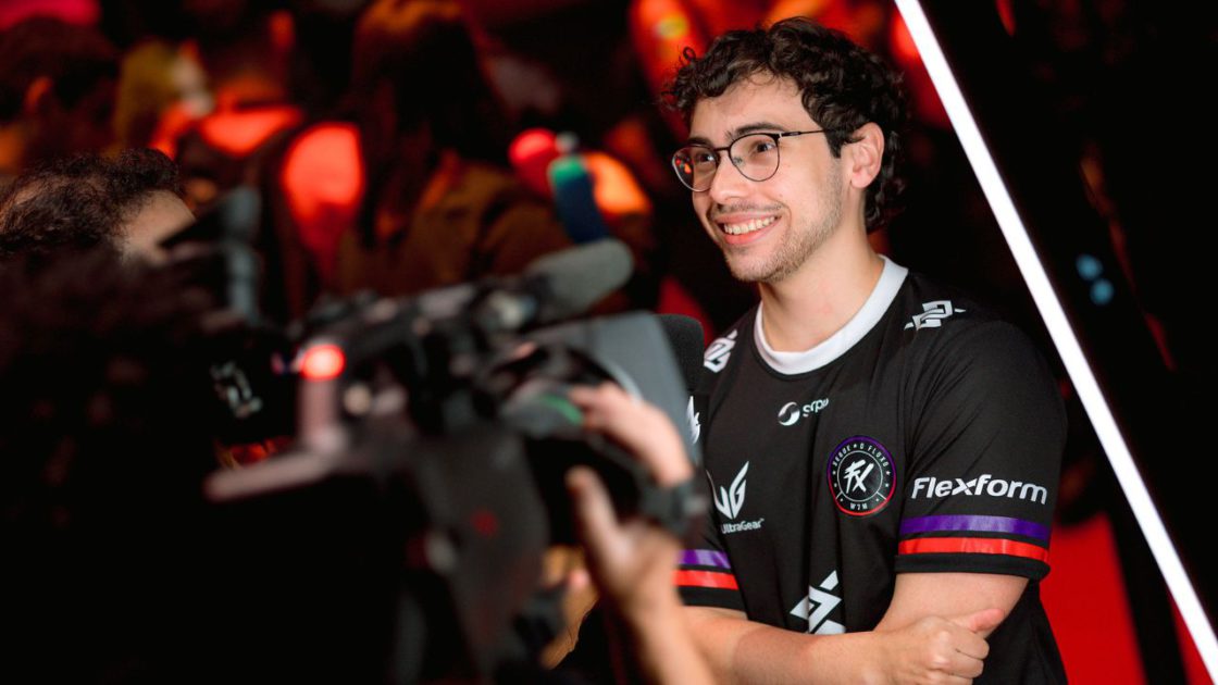 Foto do Momochi no CBLOL 2026.