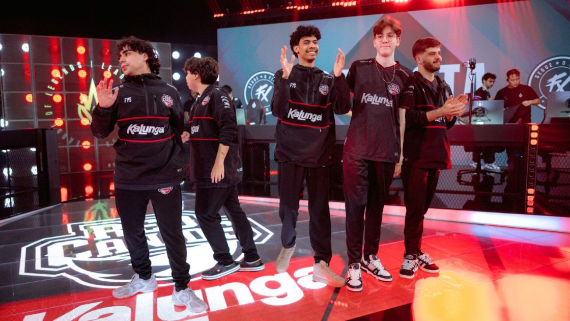 Na foto, o time da RED Canids no CBLOL 2026 1º split