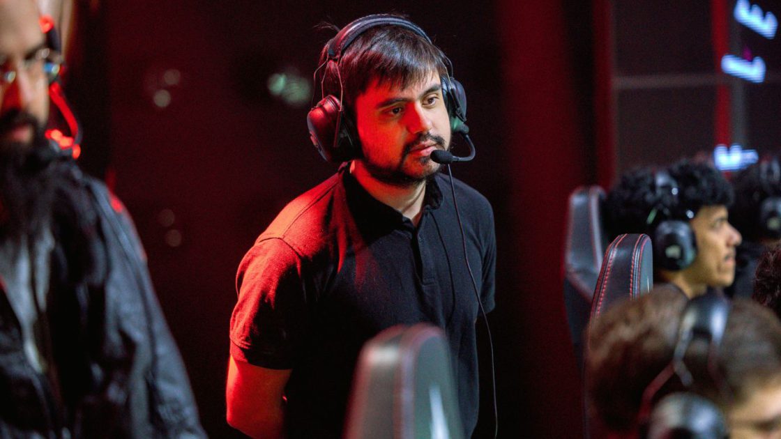 Foto de Tockers, head coach da RED Canids.