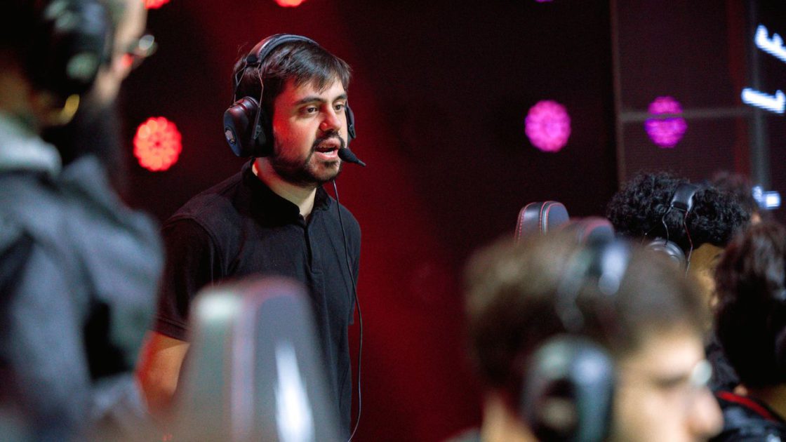 Foto de Tockers, head coach da RED Canids.
