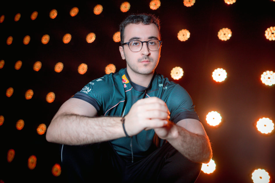Foto de SkewMond, jogador da G2.