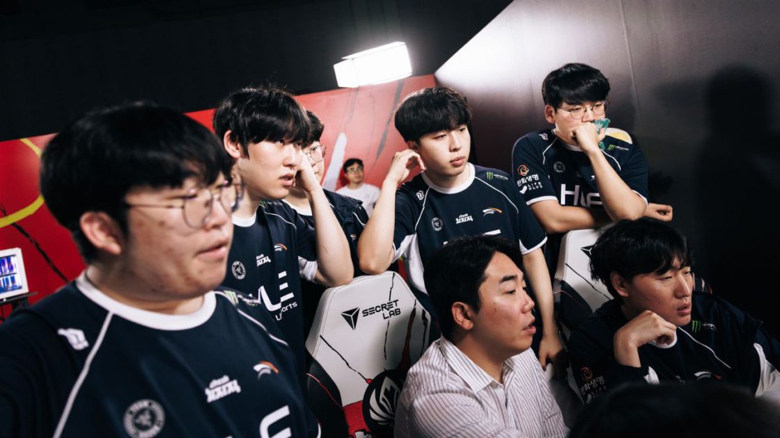 Imagem da equipe da Hanwha Life Esports.