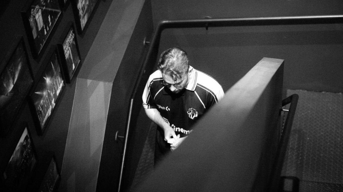 Foto de Inspired, jungler da LYON campeã da LCS 2026.