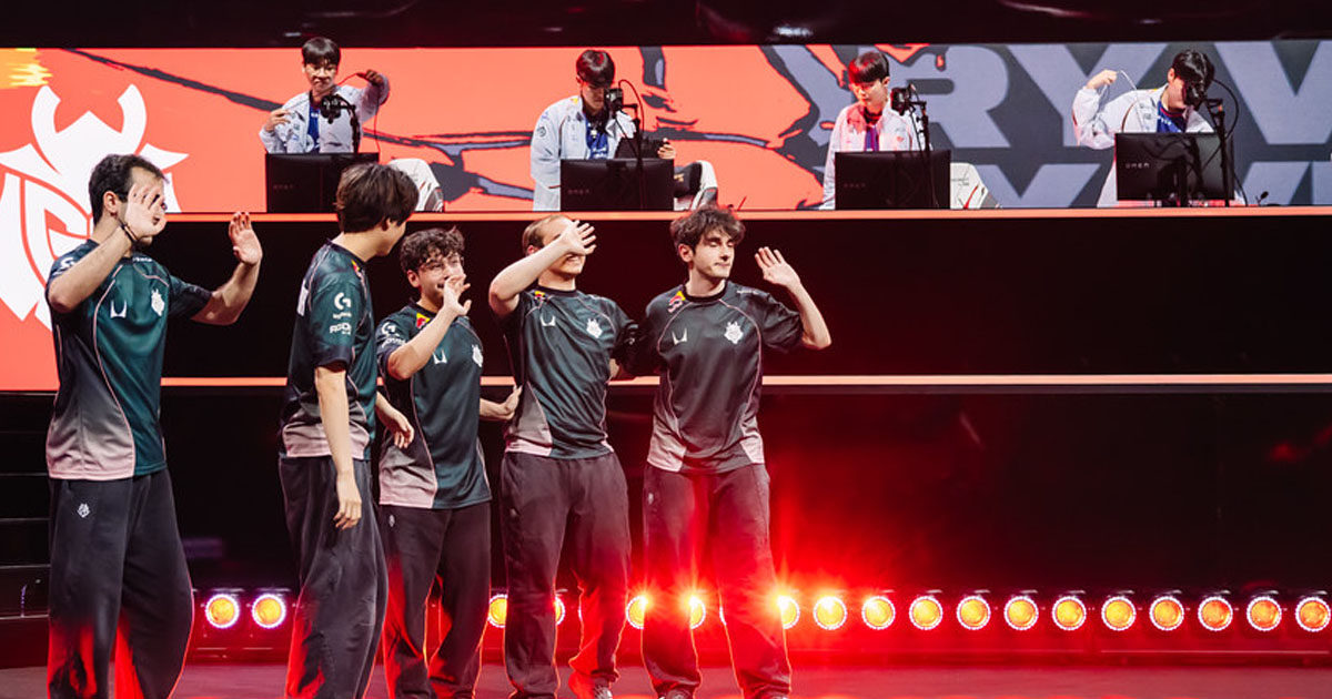 Imagem do time da G2 no palco do MSI 2026 após vitória em cima da T1