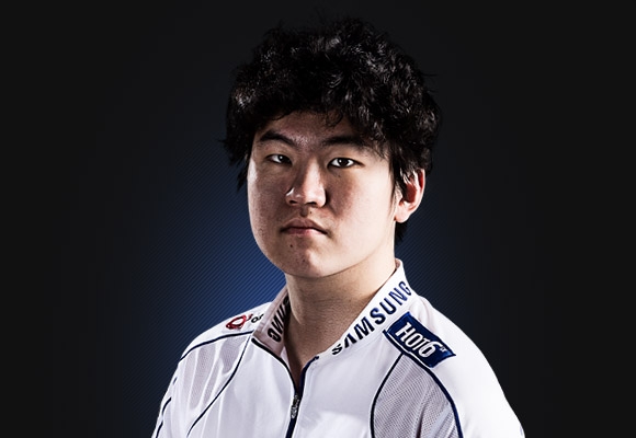 Incrível jogada de Dade com o Zed na SoloQ Coreana