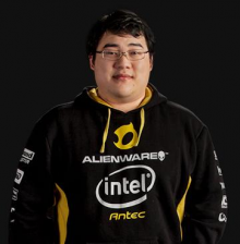 Scarra vai pra reserva da Dignitas