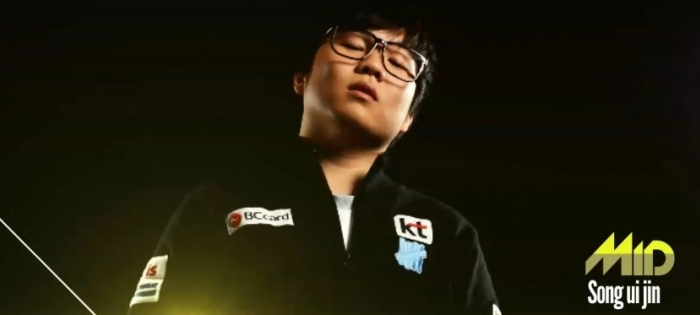 KT RooKie realiza um backdoor incrível de Yasuo jogando na SoloQ Coreana