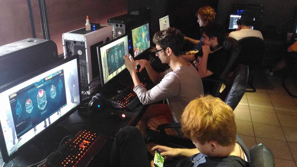 Equipes sofrem com problemas para os treinamentos do Wild Card Invitational