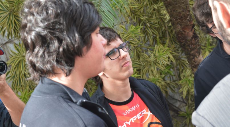 Vash conta que o time não havia treinado de Anivia e comenta “Foi minha despedida dela”