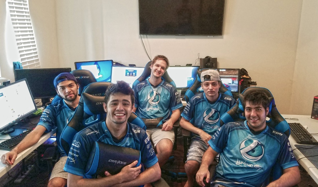 bit e nak estão fora da Luminosity Gaming