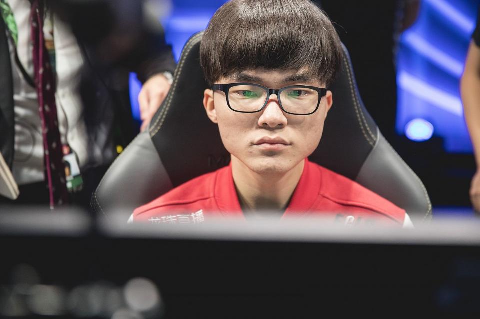 Veja as runas e talentos do Faker na fase de grupos do Mundial