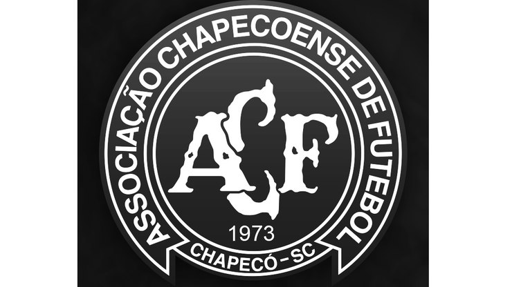 Jogadores da SK Gaming disputam partida com nicks em homenagem a Chapecoense