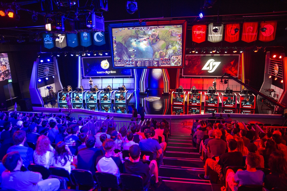 Riot negocia direitos de stream da LCS com a MLBAM em acordo milionário