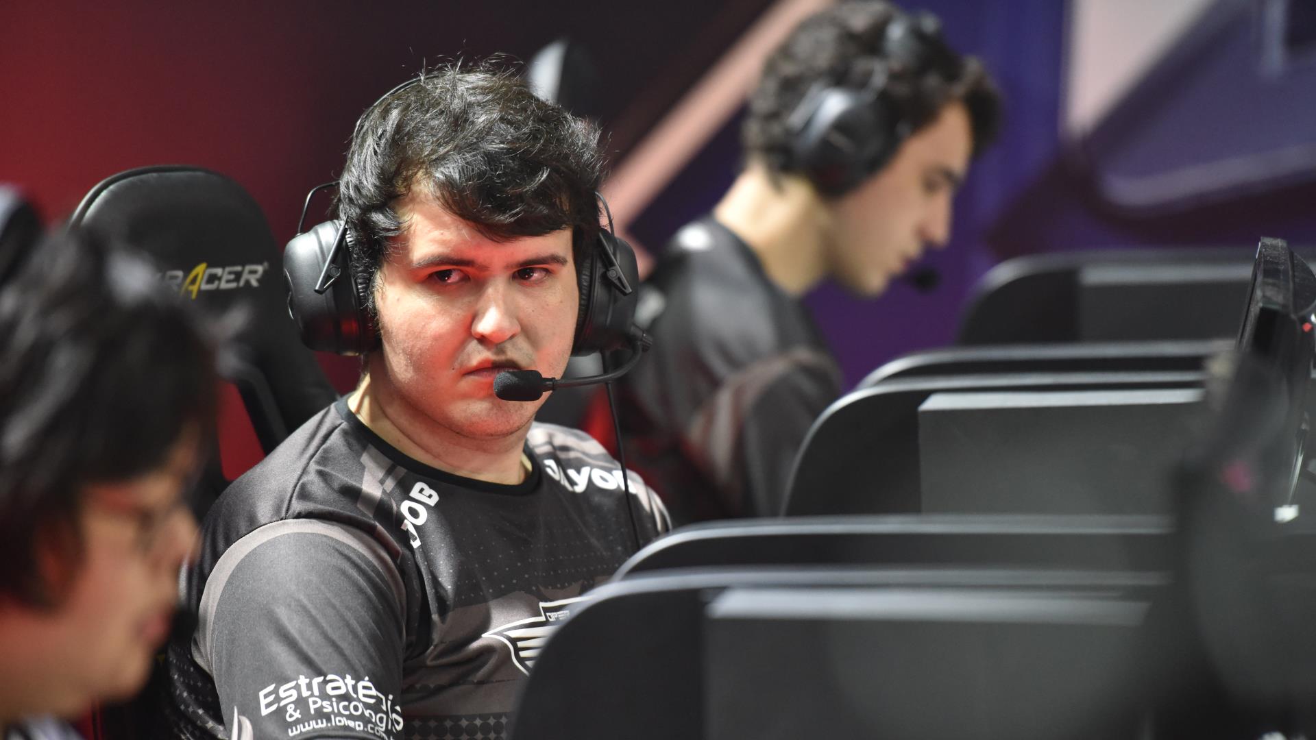 EzPrince é banido do competitivo por 1 ano