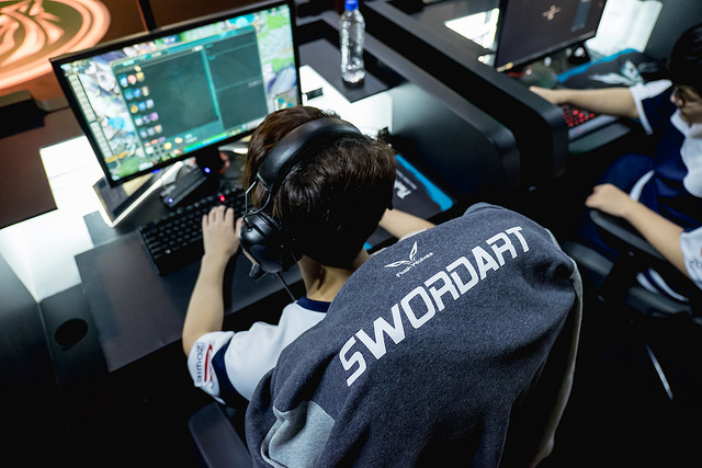 Flash Wolves não da chance para os turcos e atropela SuperMassive