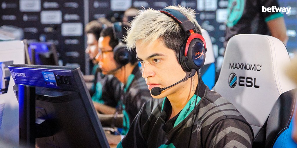 fnx fora da Immortals