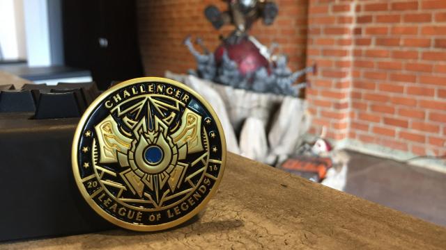 Riot começa a enviar jaquetas e medalhões dos Challengers