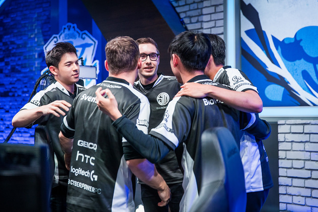 Com TSM invicta, LCS NA lidera a tabela no primeiro dia de Rift Rivals