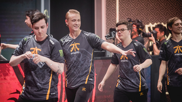 Fnatic vence Hong Kong Attitude e se classifica para Fase de Grupos do Mundial 2017