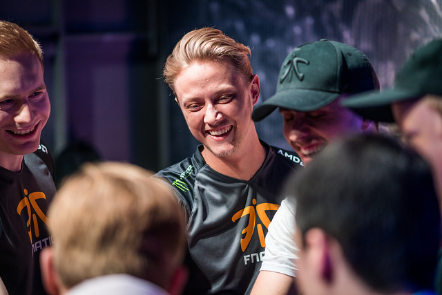 Fnatic vence H2K e fica com última vaga da LCS EU no Mundial 2017