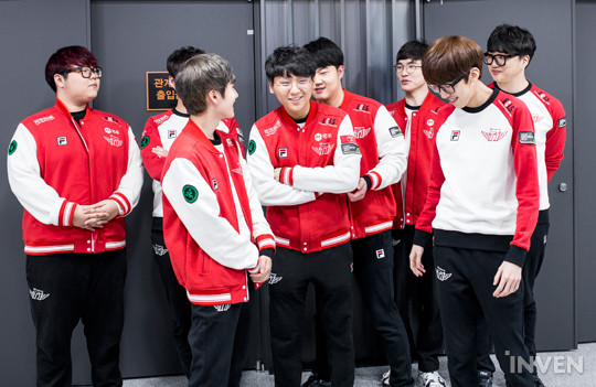 Times poderão ter apenas um reserva no Mundial de 2017