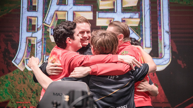 Longzhu Gaming e Fnatic se classificam para quartas de final do Mundial 2017