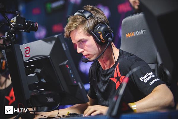 dev1ce ficará afastado da Astralis pelo resto do ano por problemas de saúde