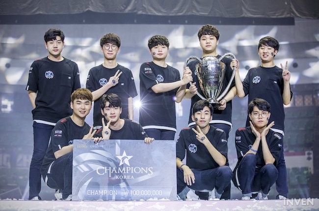 KT Rolster e Longzhu Gaming renovam contrato de todos seus jogadores para 2018
