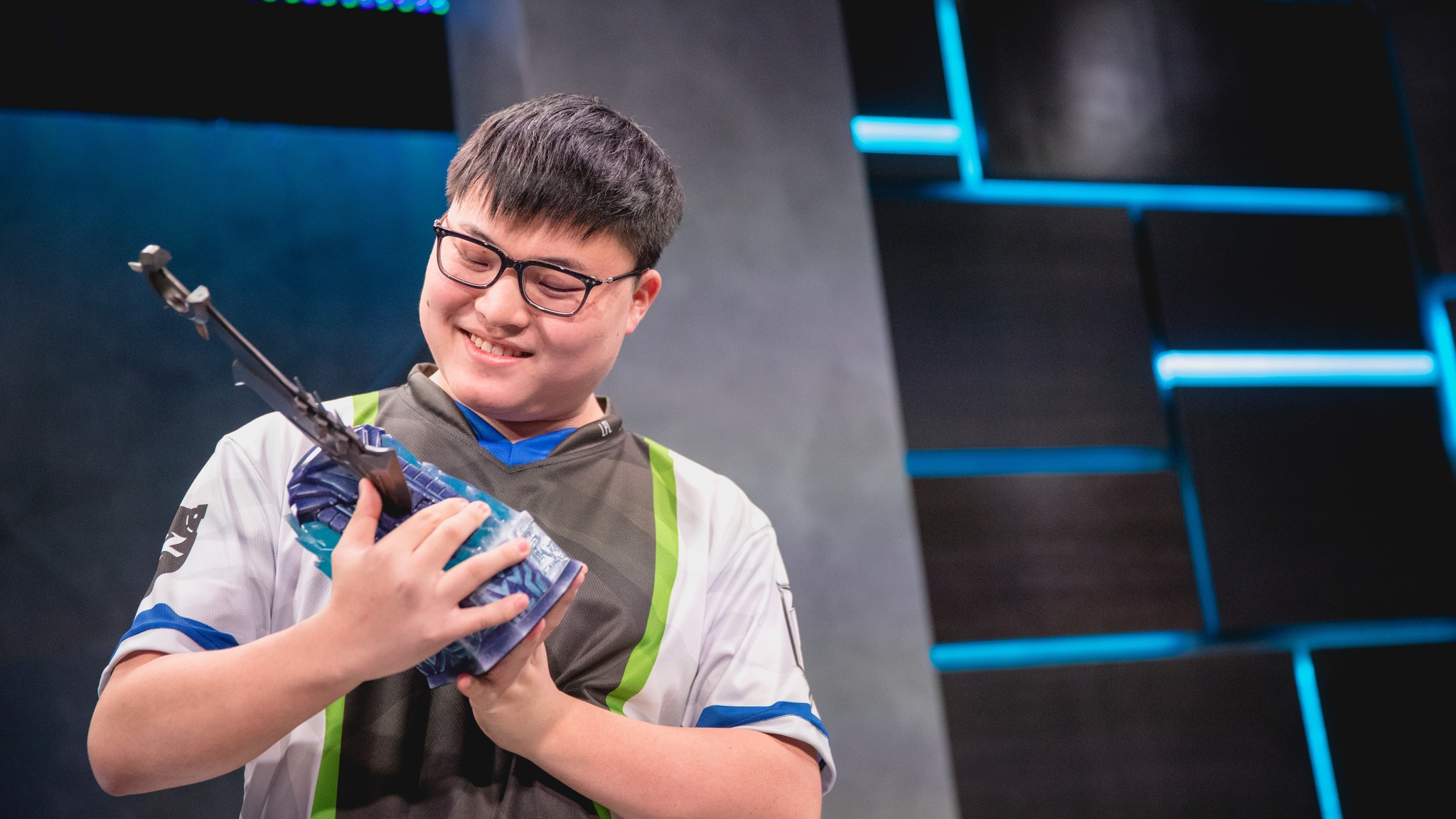 Uzi vence Bjergsen e é bicampeão do 1×1 do All-Star; Veja como foi o duelo