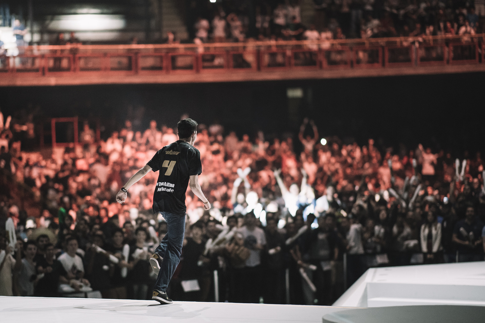 A experiência da torcida nas eliminatórias do CBLOL