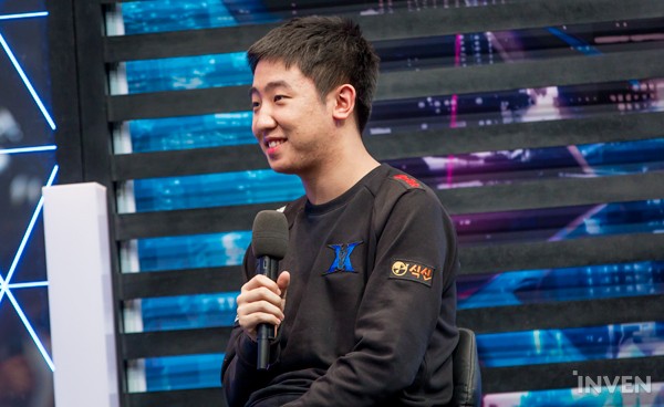 KingZone atropela SKT por 2-0 na LCK; Khan comenta série e patch 8.4