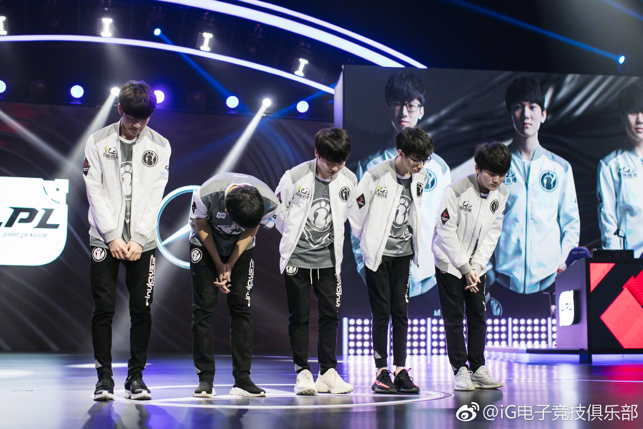 Veja quais times estão classificados para os playoffs da LPL 2018